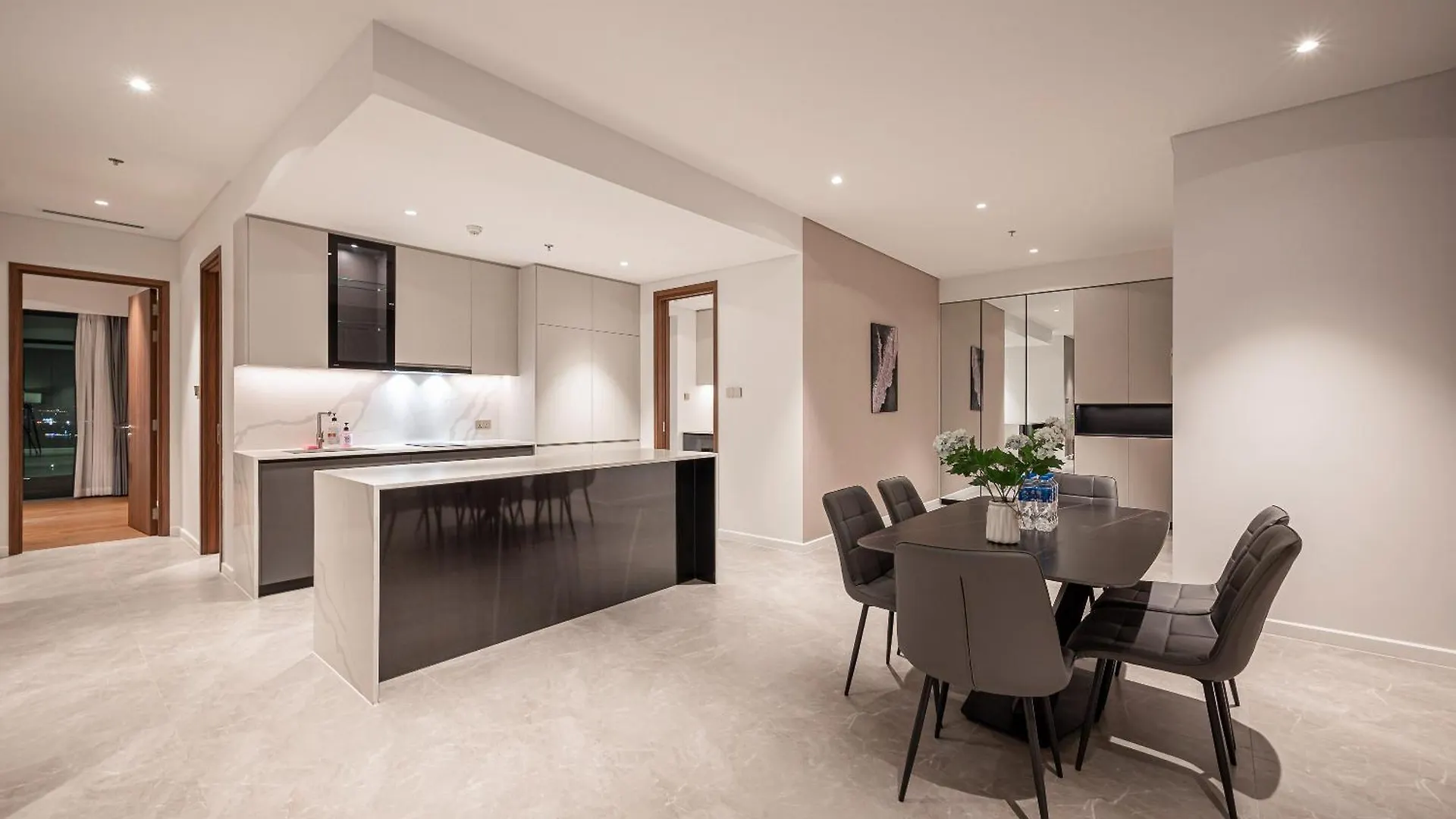 The Crest Residence 胡志明市 0*,  越南