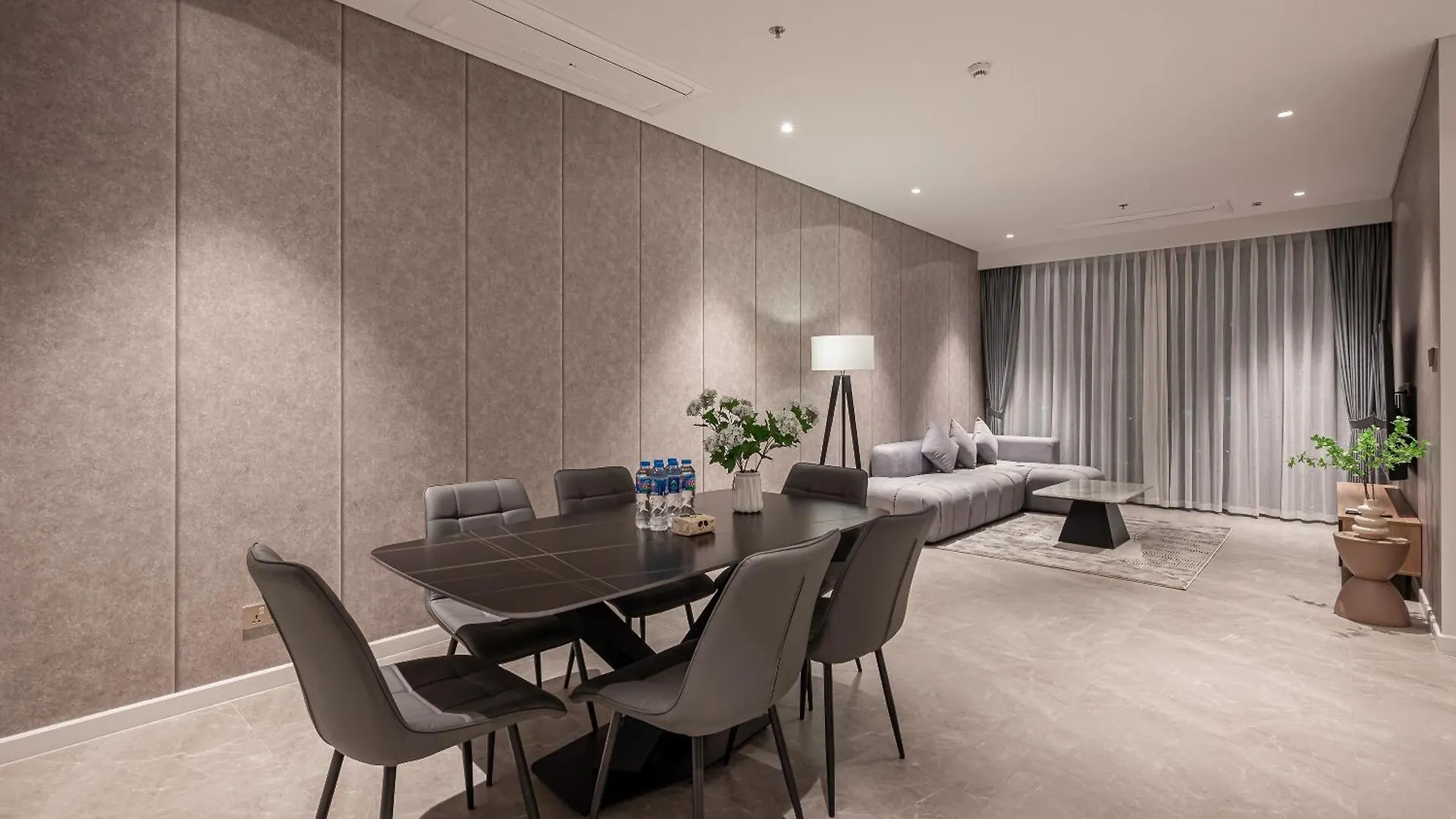 公寓 The Crest Residence 胡志明市