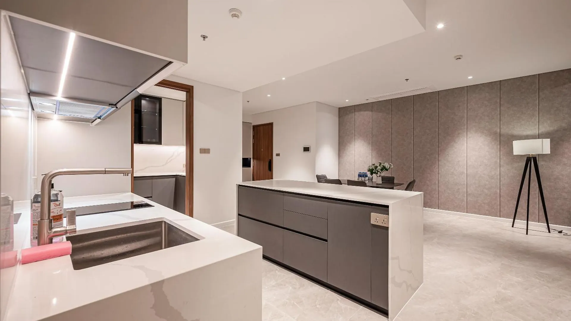 The Crest Residence Ho Chi Minh City Apartment