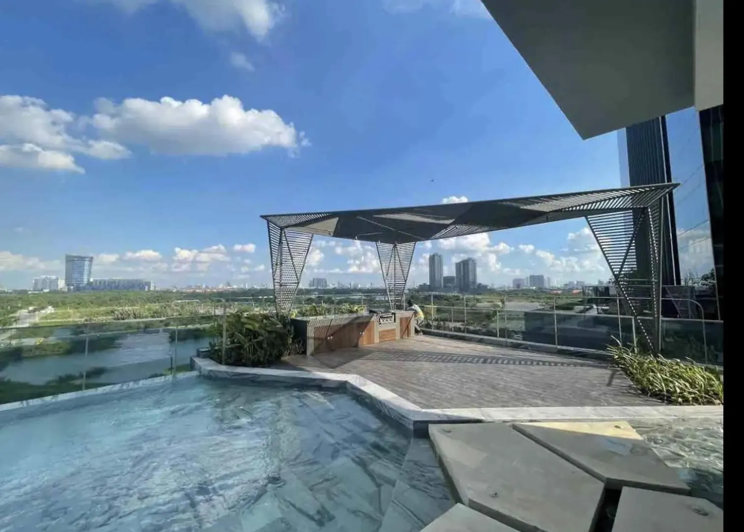 The Crest Residence Ho Chi Minh City Apartment