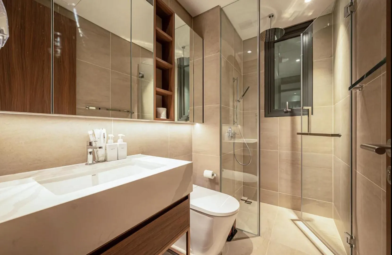 The Crest Residence Ho Chi Minh City Apartment