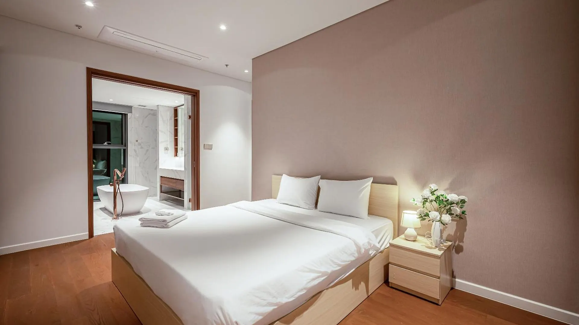 Apartment The Crest Residence Ho Chi Minh City