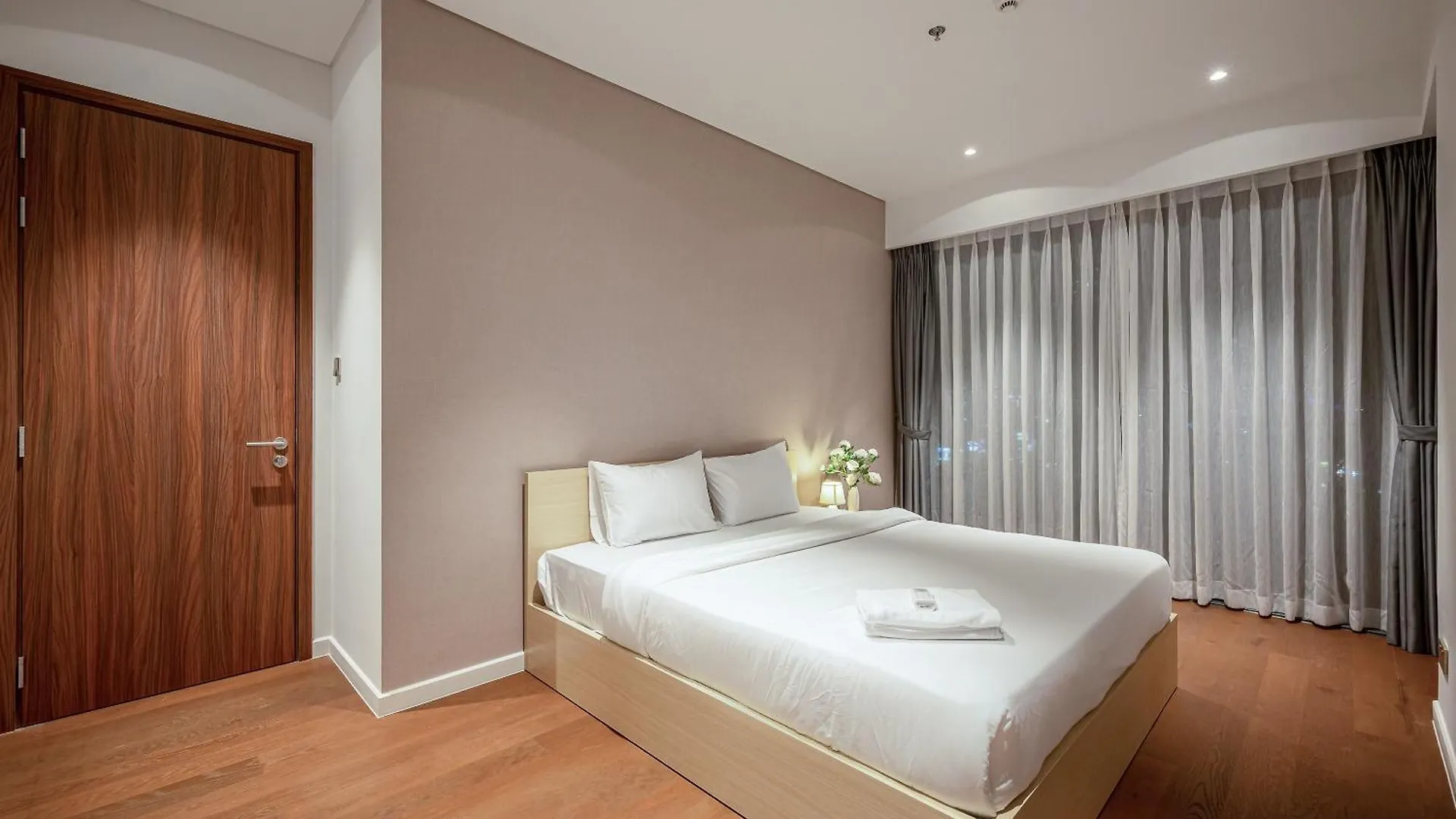 The Crest Residence Ho Chi Minh City 0*,