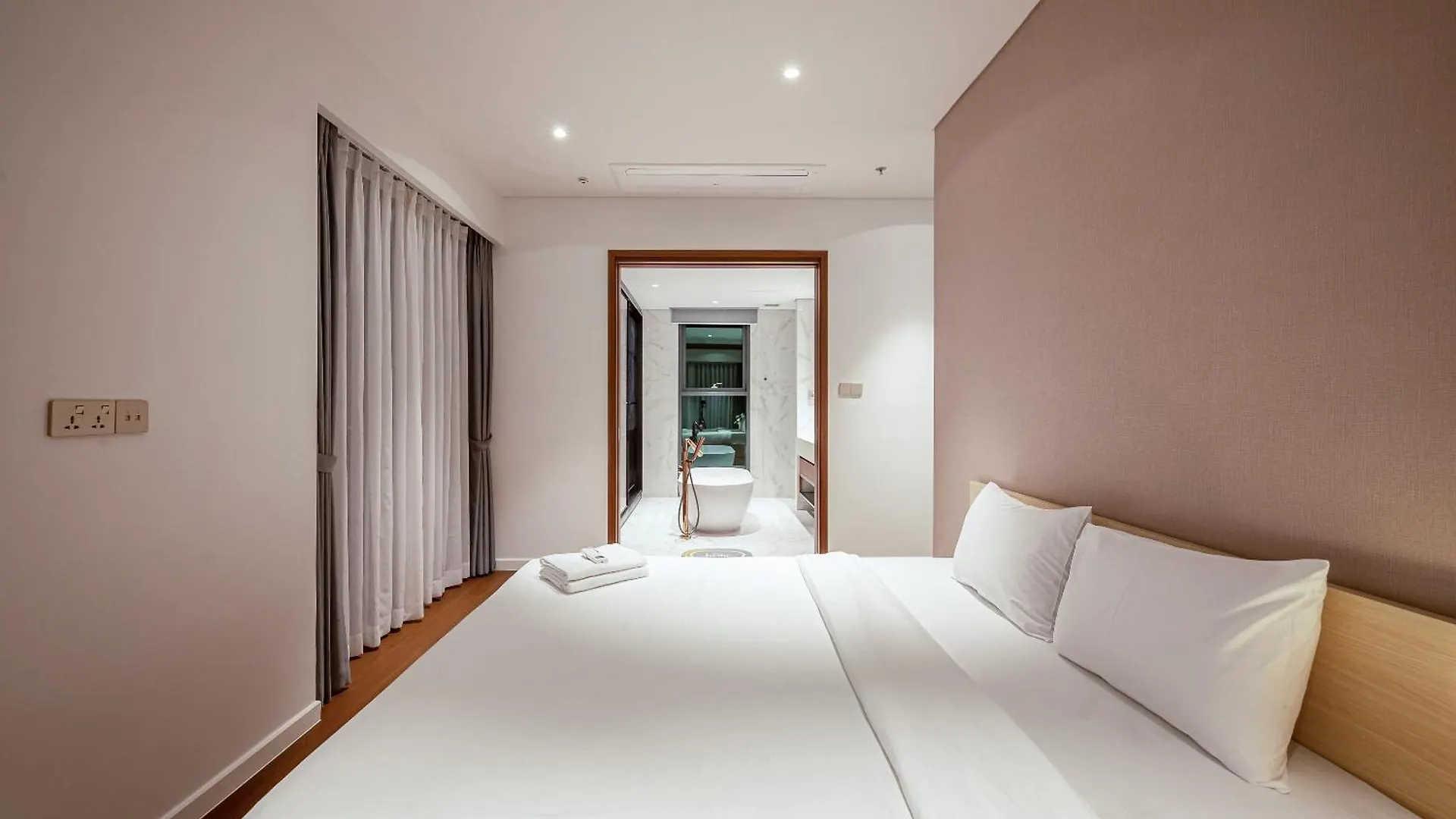 Apartment The Crest Residence Ho Chi Minh City